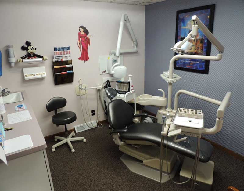 Dr. Philip Leta & Dr. Damian Jones | Extractions, Teeth Whitening and Dental Bridges